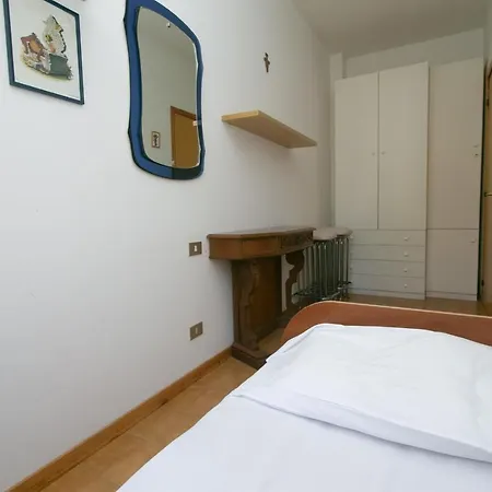 N34 - Numana, Ampio Trilocale Con Terrazzo Нумана